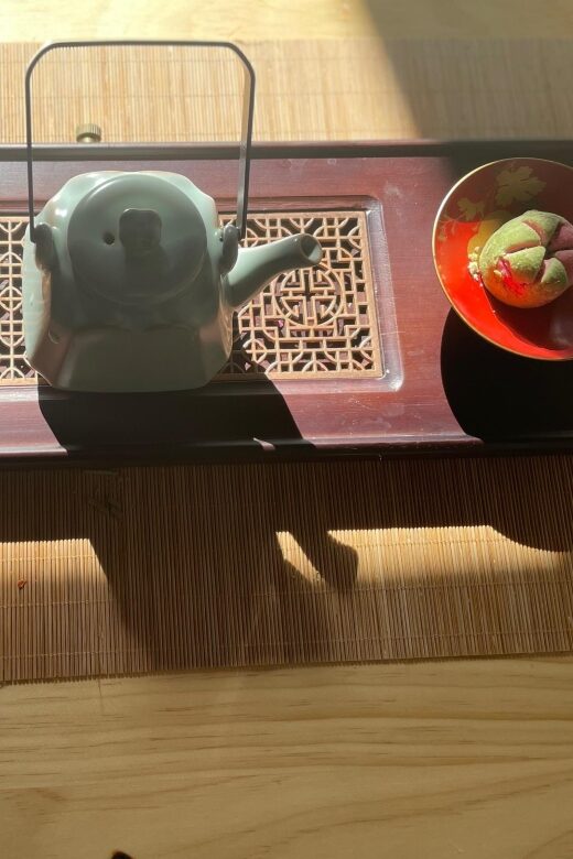 Chinese Tea ceremony in Beijing Hutong courtyard - Getting the Most From Your Tea Session