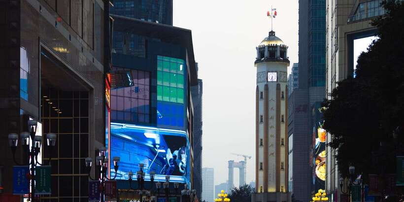 Chongqing: 1-day Essential Guided City Tour without Car - Eling Park: Viewpoints Built for People Who Walk