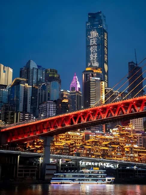 Chongqing deep explore 10 sights & typical lunch and dinner - Arhats Temple and the quiet contrast with modern towers