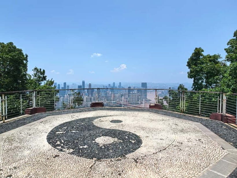 Chongqing: Historical Blocks, Temple, and Mountain Tour - Price and what $88 buys you (and what it doesn’t)