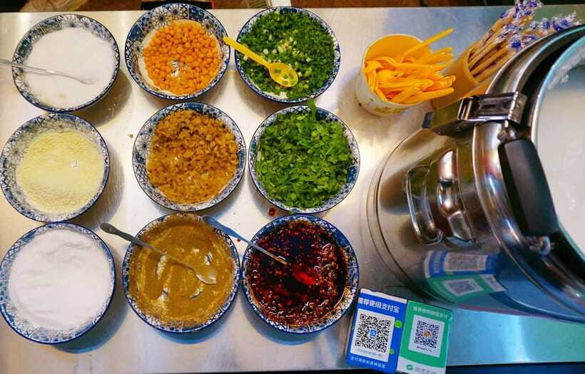 Chongqing: Local Flavors Food Tour - The Walking Blocks: 30 Minutes On Foot, Twice