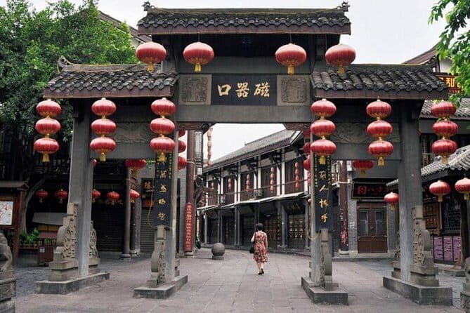 Chongqing Local Food Tour Adventure - 山城步道 (Shancheng Bu Dao): The Winding Streets That Make Chongqing Feel Real
