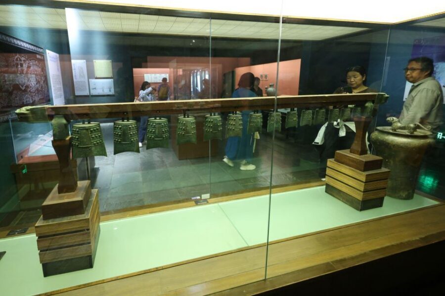Chongqing: One-Day Extravaganza: Hit All the Must-See Spots! - Three Gorges Museum: Start With Context, Not Just Photos