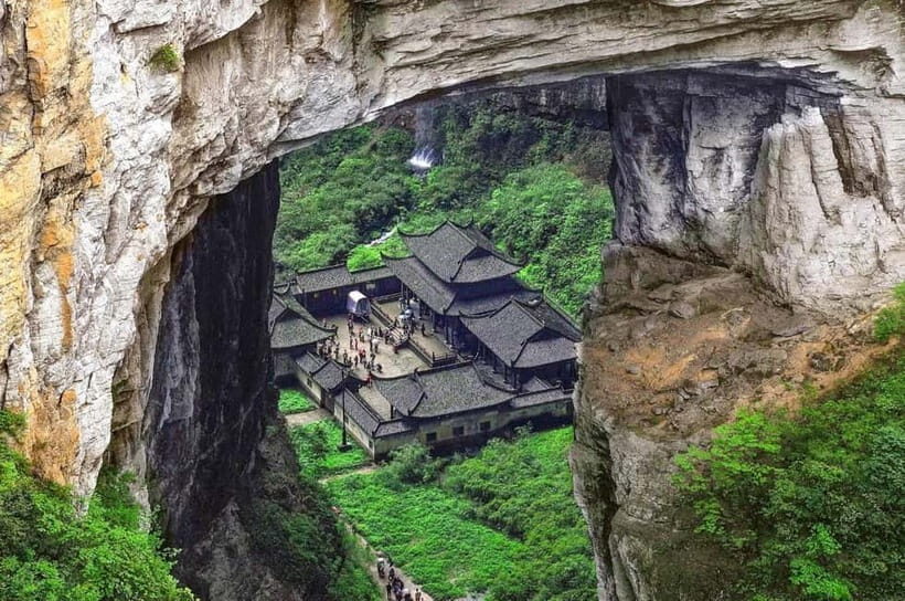 Chongqing One-Day Trip: Wulong's 3 Essentials - Fairy Mountain (Xiannvshan) at 1,900 Meters: Meadows, Pine Groves, and the Road Train