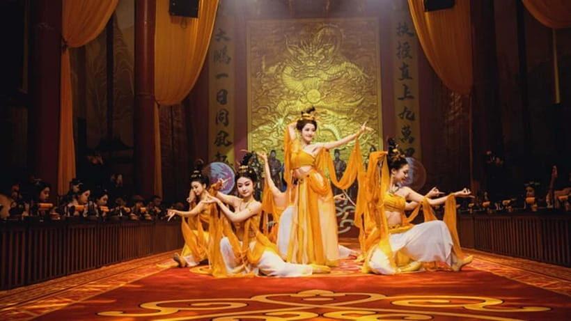 Chongqing: Qingyu Banquet Experience with Show and Dinner - A Palace-Style Dinner Show in Chongqing’s Bayu World