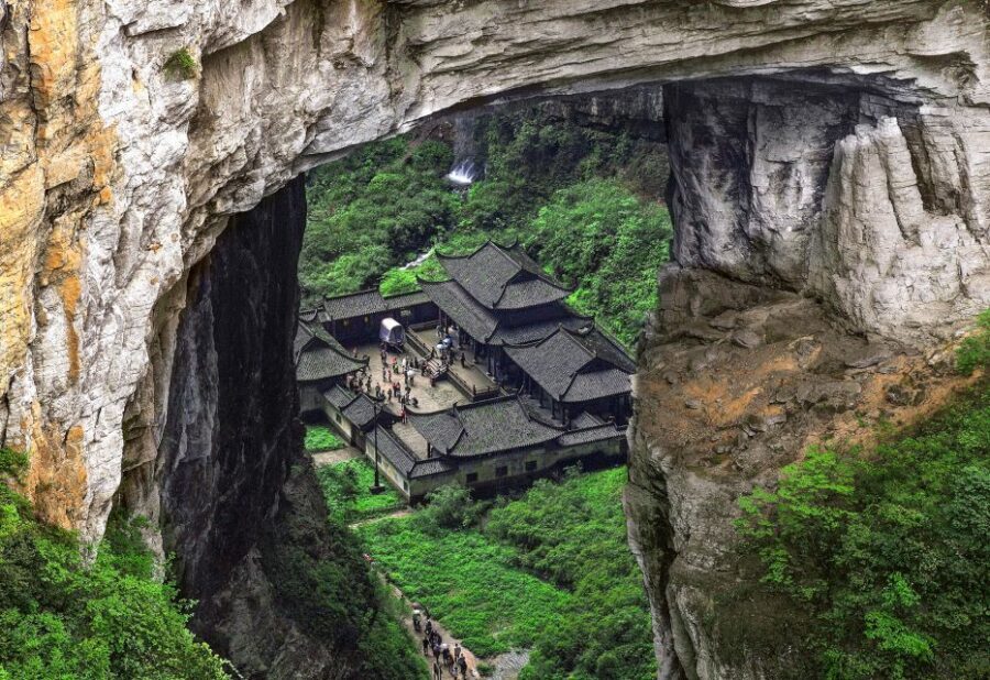 Chongqing: Wulong Private Day Exploration Tour - Guide quality: Christine, June, Peter, and what that means for your day