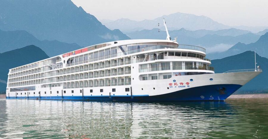 Chongqing: Yangtze River Cruise with Meals and Accommodation - The Century Cruises ship: comfort, food, and day-to-day flow
