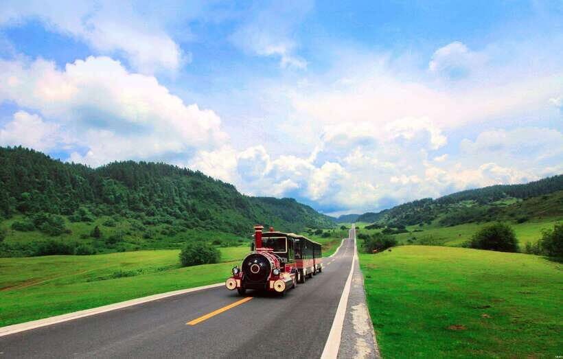 Chongqing:One-day Wulong HikeTrip(GeoPark+Fairy Mt)car incld - Wulong Karst (Three Natural Bridges): where the walking earns its keep