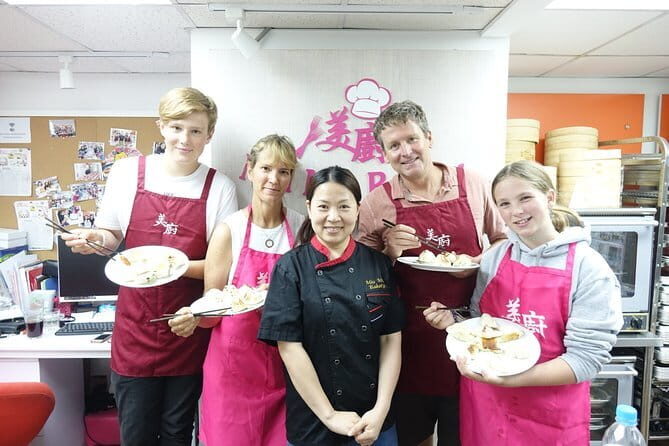 Classic Afternoon Tea Voyage in Hong Kong for 4 Pax - Live Music Onboard: When It Works, and When You’ll Feel It