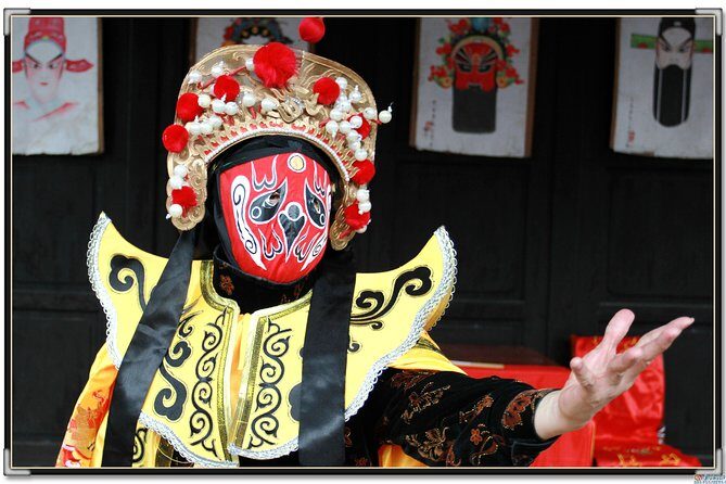 Classsic sichuan Opera at sichuan Provincial Theater - Your 8:00 pm plan for a smooth two-hour evening