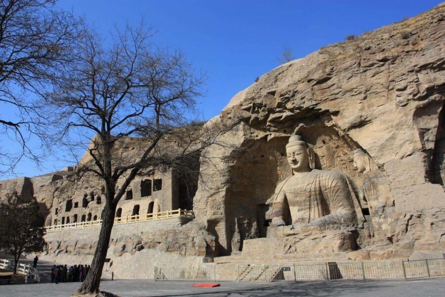 Datong: Temples and Grottoes Private Full–Day Tour - The flow of an 8-hour private day in Datong