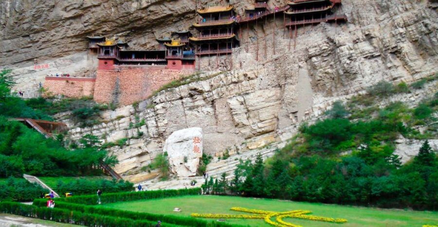 Datong: Temples and Grottoes Private Full–Day Tour - Who should book this Datong temples and grottoes day