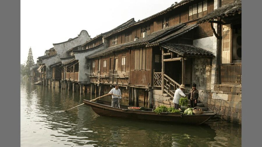 Delve into Wuzhen Water Town: Private Tour from Shanghai - Price and logistics: is $264 per person fair value?