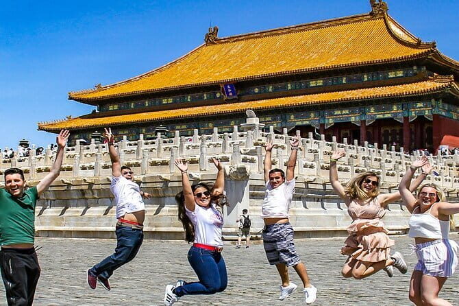 Din Tai Fung Dinner and VIP Class River Cruise Experience in Shanghai - Price and value: what you’re really paying for at $173.50 per person
