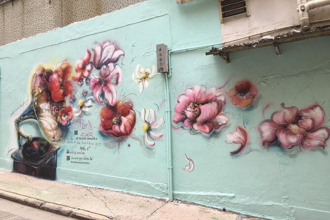 Discover the Best of Hong Kong Street Art - Private tour - Hollywood Road Murals on a 3-hour street art walk