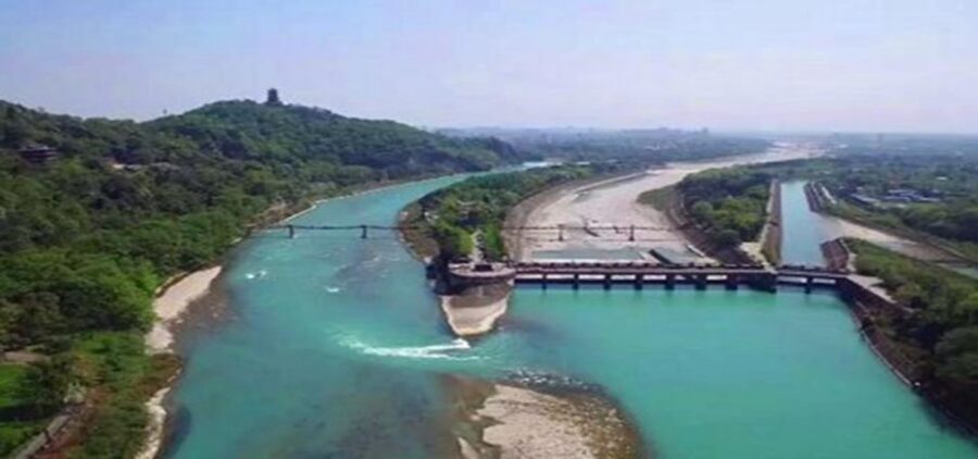 Dujiangyan panda base and irrigation system park day tour - Price and what it really includes (so you can judge value)