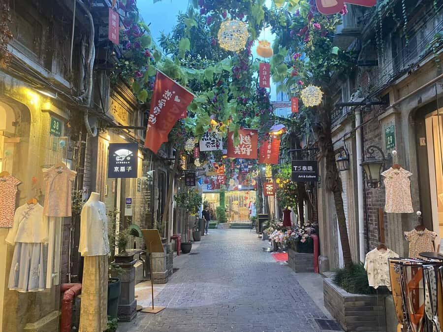E-Bike Adventure Tour in Shanghai - French Concession streets for an hour of classic Shanghai