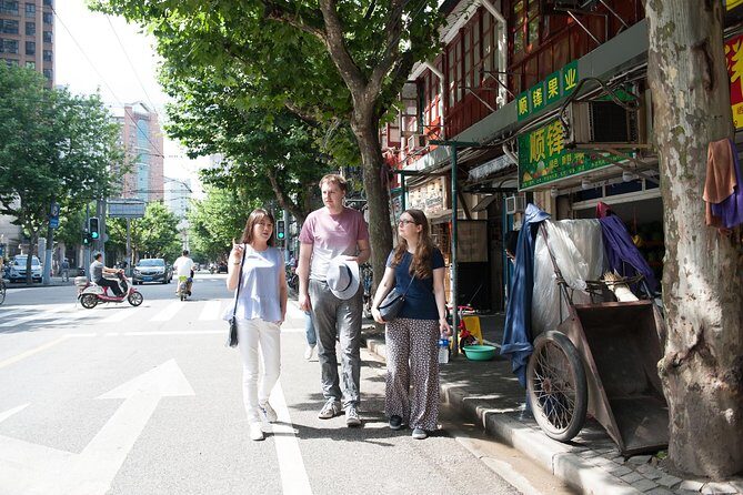 Early Bird Shanghai Street Breakfast Tour And Visit Fabric Market - Laoximen alleyways: street breakfast in the real old quarter