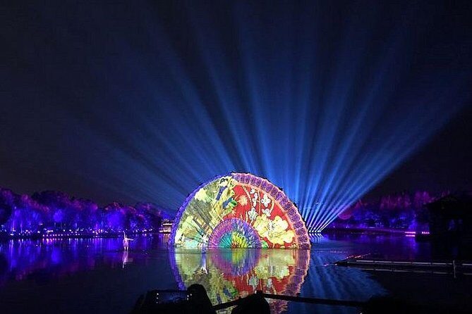 Enduring Memories of Hangzhou West Lake Show VIP Ticket with Private Transfer - West Lake After Dark: A Bonus Moment You Shouldn’t Rush
