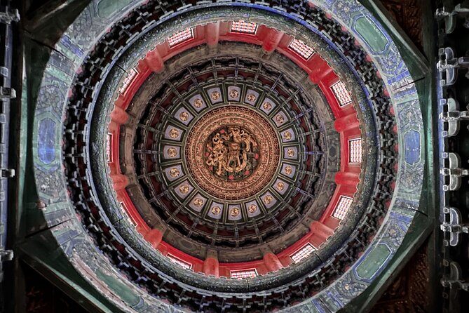 Exclusive Private Photography & Video Tour to The Forbidden City - Imperial Garden flowers, then Jingshan Park views over Beijing
