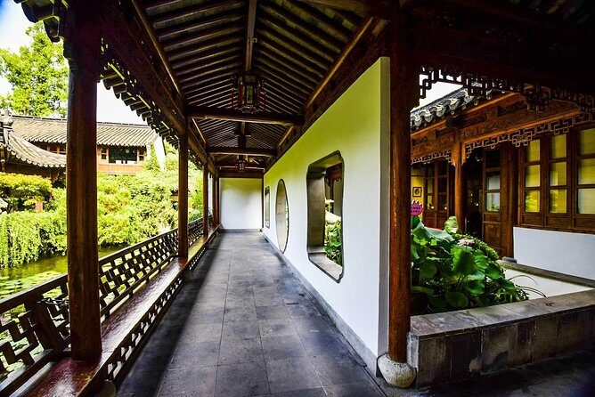 Fast Pass Priority: Hangzhou Essential Day Tour with Authentic Lunch - Comfort perks that make a long day easier