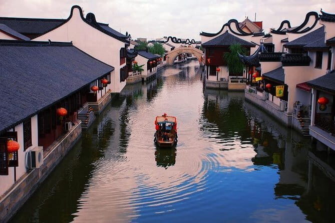 Flexible Airport Layover Tour of Shanghai City Highlights with Spa Option - Pudong New Area and the Sky Bridge: Modern Shanghai in One Hour