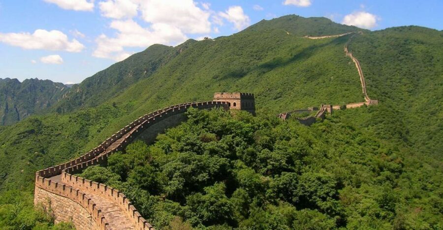 From Beijing: Mutianyu Great Wall Private Tour with Lunch - Arriving at Mutianyu: the Great Wall without the worst squeeze