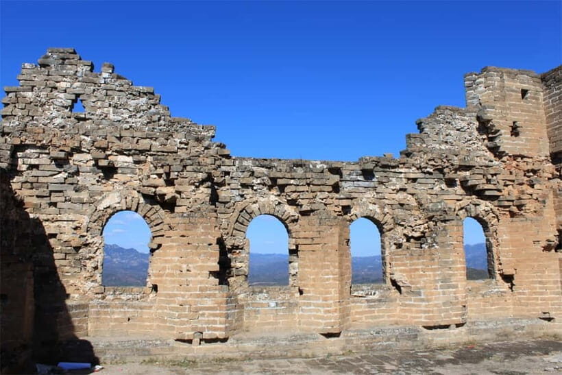 From Beijing: Small Group Hike at Jinshanling Great Wall - What makes the watchtowers so special (and how to photograph them)