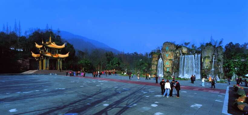 From Chengdu: Mount Emei Day Trip with Golden Summit Visit - Key things that make this Mount Emei day trip worth your time