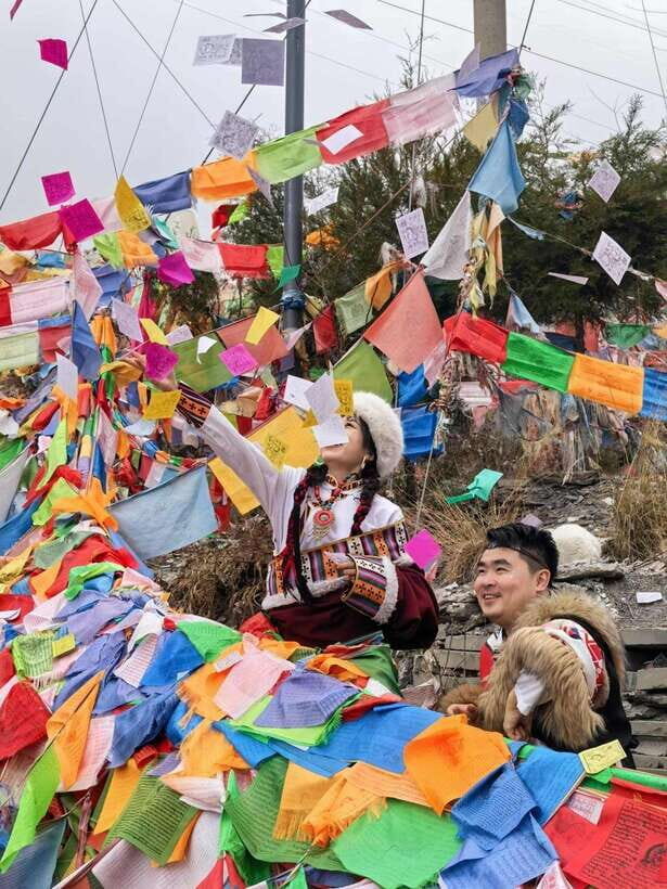 From Chengdu: Tibetan Village Live as a Tibetan Day Tour - Butter tea-making course: the daily staple you can repeat at home