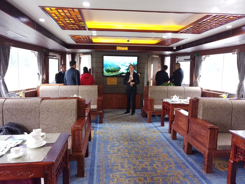 From Guilin: 4 Star Luxury Li River Cruise with Buffet Lunch - Karst scenery from the water: what you’ll actually see