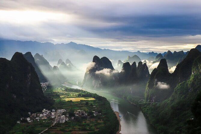 Full-Day Guilin Li-River Cruise and Yangshuo Xianggong hill Private Day Tour - Li River Cruise: Karst Peaks, Rice Fields, and River Life