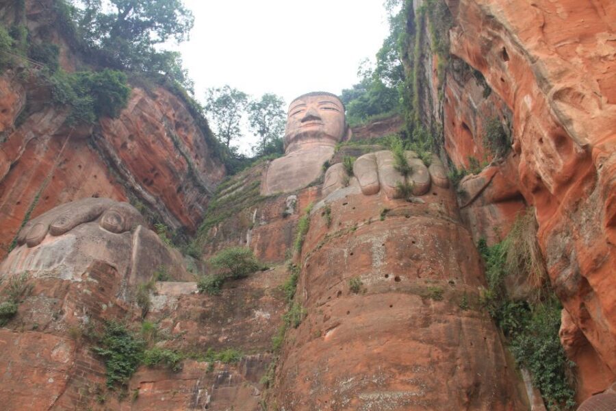Full-Day Tour of Leshan's Giant Buddha from Chengdu - Chengdu pickup and a realistic full-day timeline (8–10 hours)