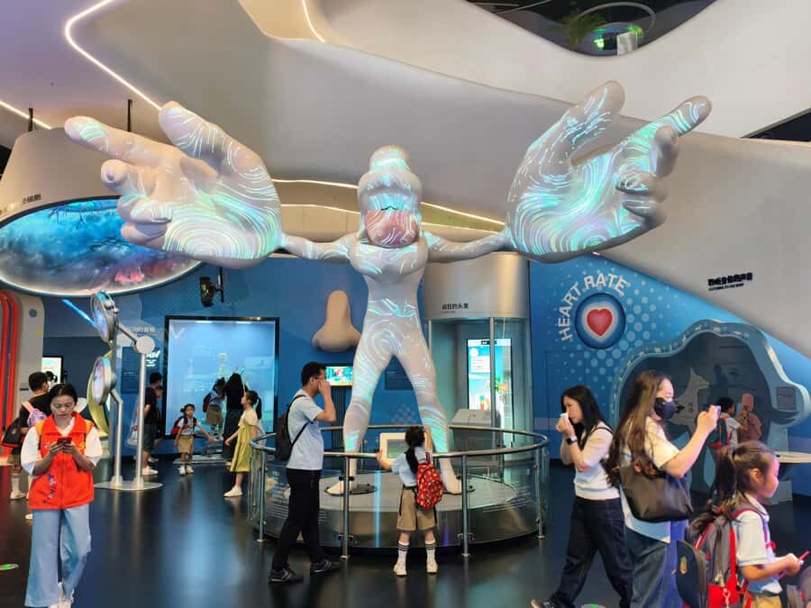 Gen-Z Private Tour: Shenzhen Tech Marvels - The skyline payoff: Shenzhen’s 5th-tallest building