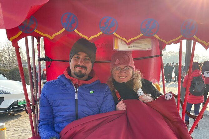 Great Wall & Old City Hutong Join In Group Layover Tour (9AM-5PM) - Hutong rickshaw tour: Shichahai, Yandaixiejie, and Old Beijing street time