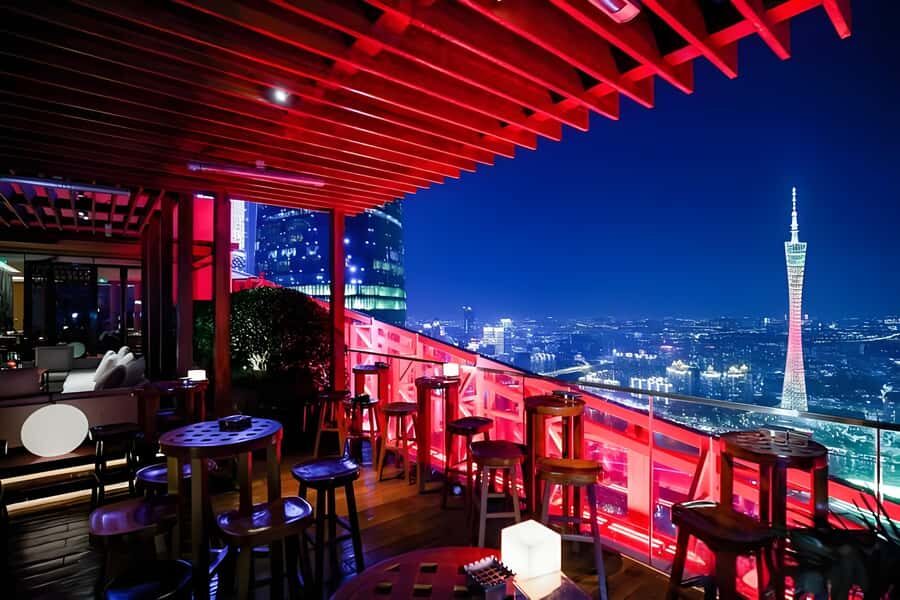 GuangZhou: 70 Floor RoofTop openair Bar, Sunset & Light Show - Who Should Book This Rooftop Sunset Bar