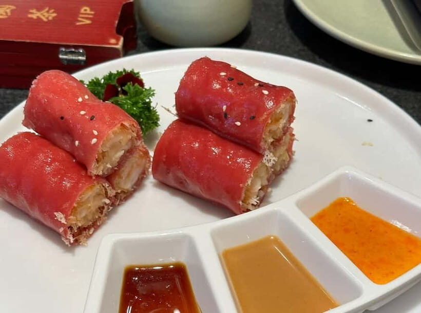 Guangzhou: Food Tour - Eat Like Local + Rice Roll Workshop - Dim sum breakfast at a real Guangzhou tempo