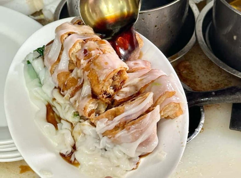 Guangzhou: Food Tour - Eat Like Local + Rice Roll Workshop - Getting to Caihong Bridge and ending at Yongqing Fang