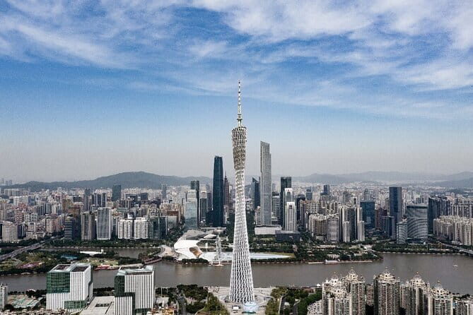 Guangzhou Pearl River Night Cruise and Canton Tower Night Tour - Entering Guangzhou’s night with the Pearl River first