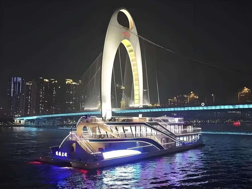 Guangzhou: Roundtrip Cruise Night View from Canton Tower - Canton Tower at night: the light show hits differently from the water