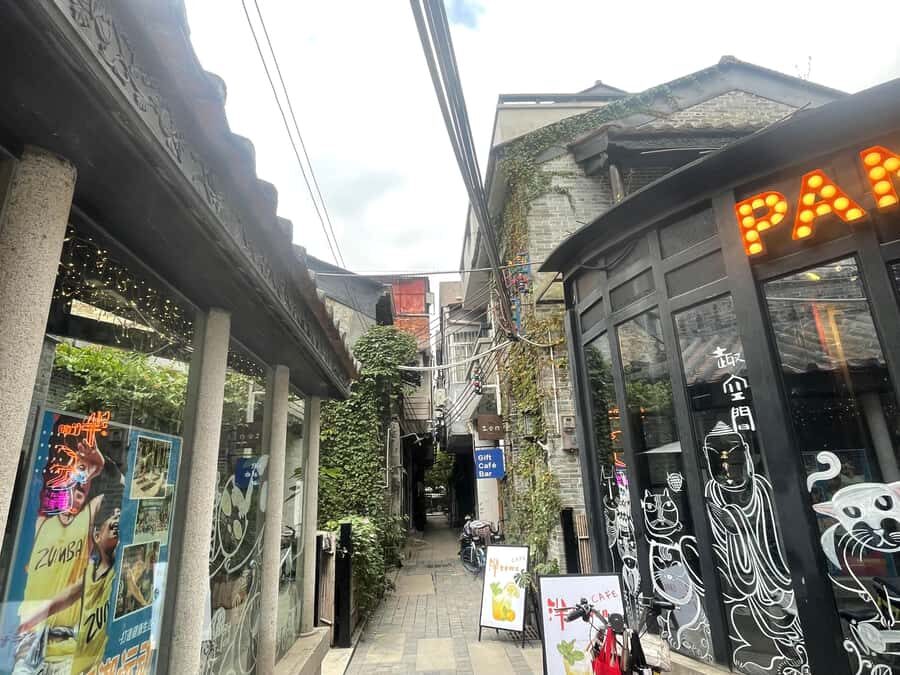Guangzhou: Walking Tour of Xiguan Ancient Town - Yong Qing Fang and Shangxiajiu: From Back-Street Feeling to Famous Streets
