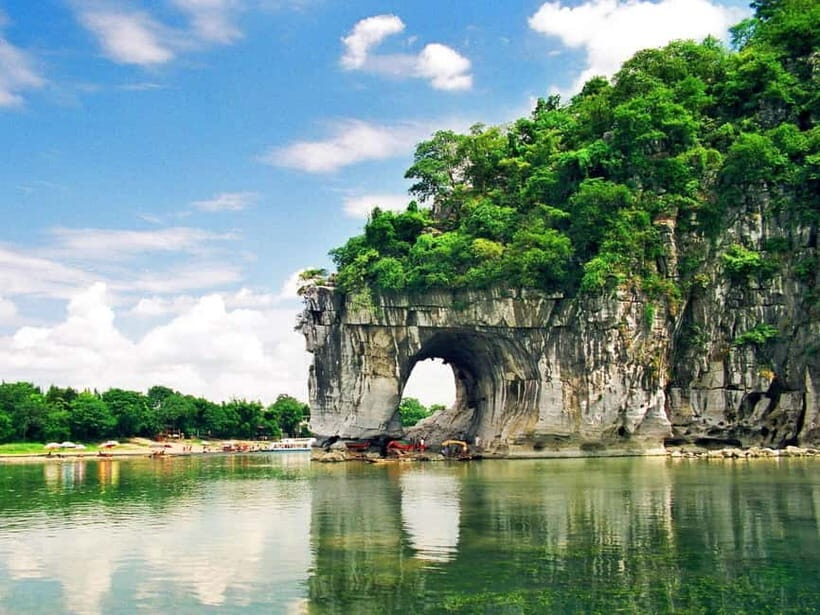 Guilin: 1-Day Iconic Landmarks & Cultural Tour - Reed Flute Cave: a 1,200-year cave walk under colored light