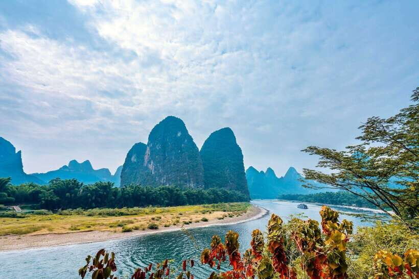 Guilin: Elephant Trunk Hill, Reed Flute Cave & Daxu Old Town - Yunfeng Temple: a calmer pause between major sights