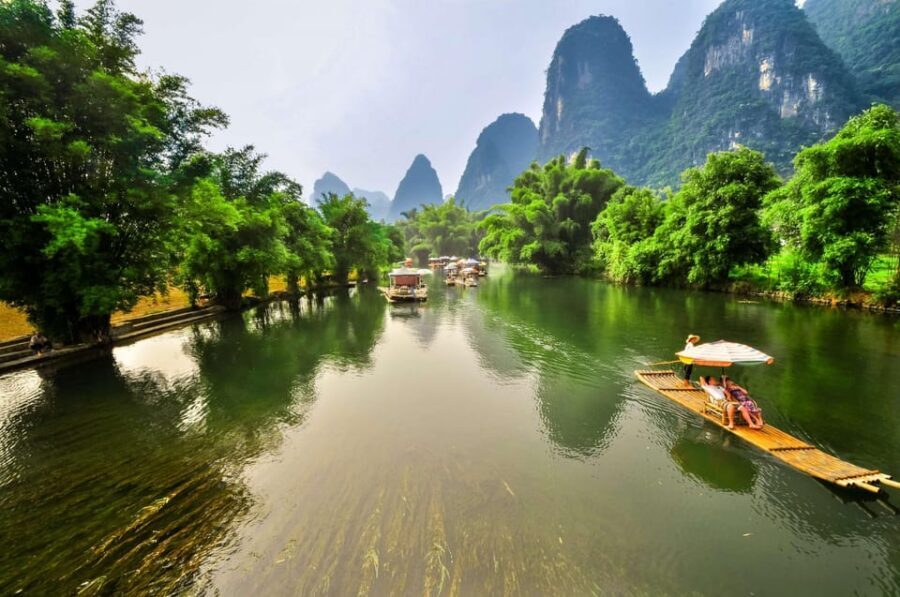Guilin: Elephant Trunk Hill, Reed Flute Cave & Daxu Old Town - Reed Flute Cave (Ludi Yan): stalactites, rock shapes, and the lighting factor
