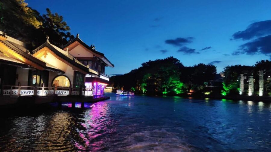 Guilin: Four Lakes Night Cruise with Round-trip Transfer - Lights, Music Fountains, and Local Performances You Might Hear