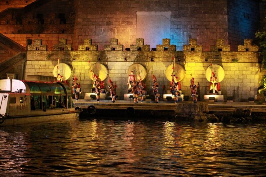 Guilin: Four Lakes Night Cruise with Round-trip Transfer - Who This Tour Suits (and Who Should Skip It)