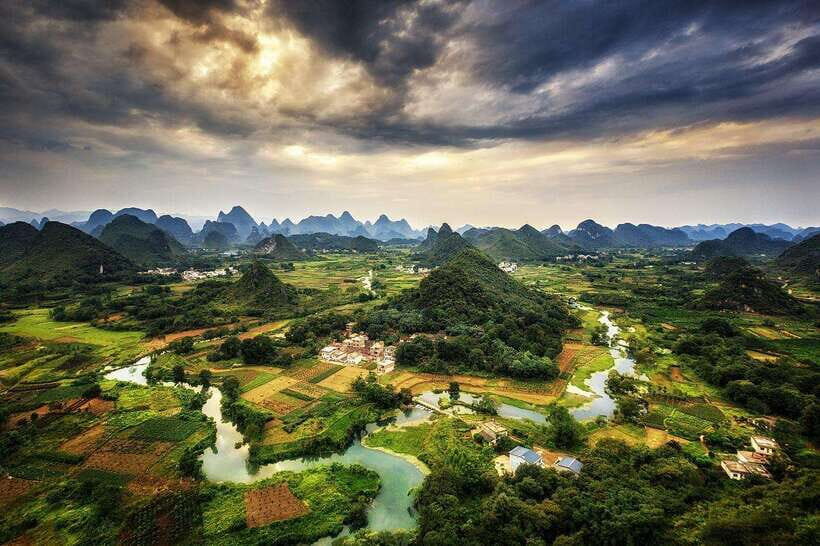 Guilin: Half day Yangshuo Cuiping hill Sunset Private Tour - The Private Guide in Chinese or English: Explanations You Can Use