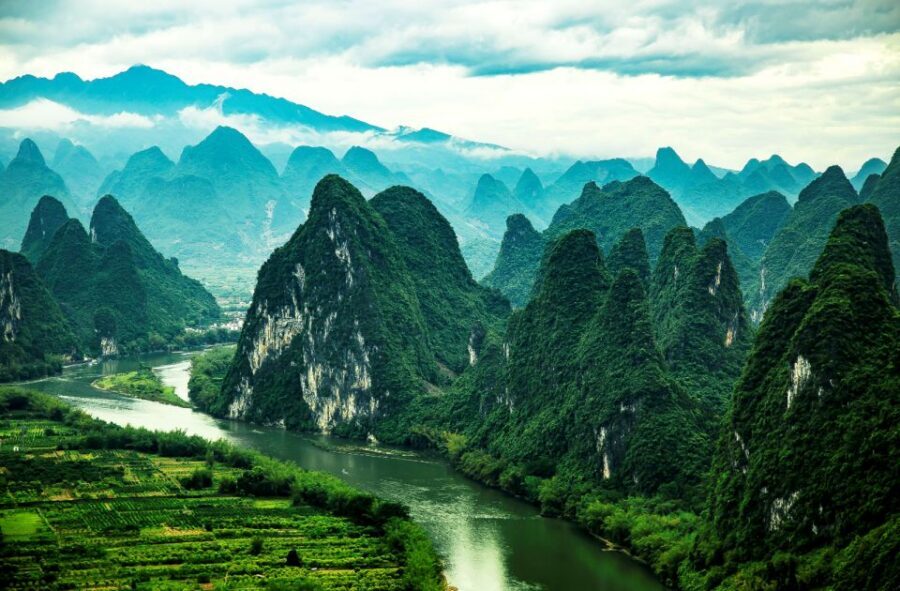 Guilin Highlight Sightseeing Private Day City Tour - Fubo Hill: fresh air, historical relics, and grotto art