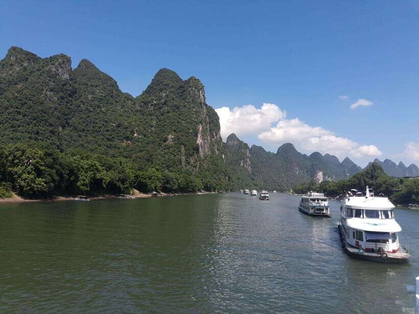 Guilin: Li River Cruise with Transfer to Yangshuo - 3-Star vs 4-Star Tickets: English help and lunch choices