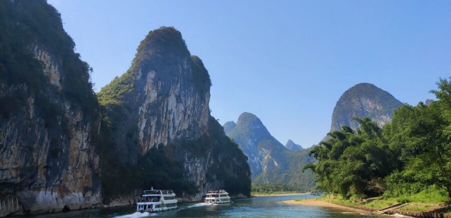 Guilin: Private Full-Day Li River Cruise and Liusanjie Show - From Guilin pickup to Zhujiang pier: getting there without fuss